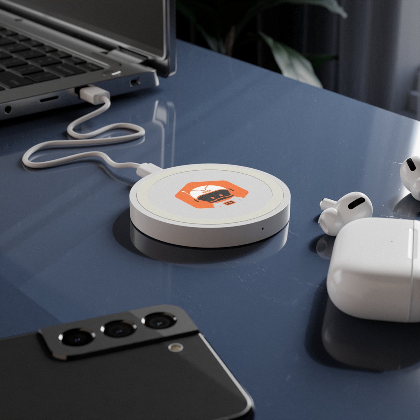 Quake Wireless Charging Pad - Futuristic Design for Tech Enthusiasts